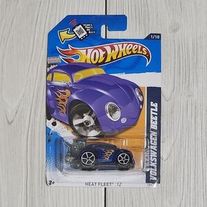 Hot Wheels Blue Volkswagen Beetle Toy Car #151/247 NWT